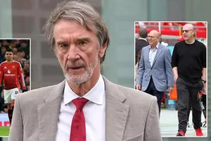 Sir Jim Ratcliffe đối mặt với 99 câu hỏi về MU