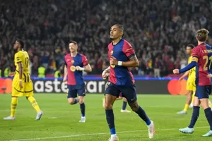 Raphinha cân bằng kỷ lục đáng kinh ngạc của Messi