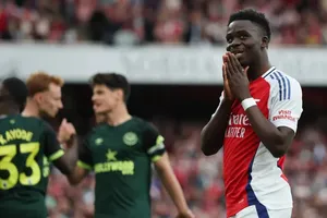 Arsenal “buông súng” trong cuộc đua vô địch