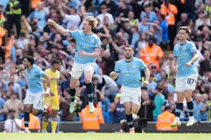 Man City tiếc nuối vì mất De Bruyne, Pep Guardiola phản ứng