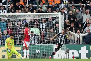 MU thảm bại, Liverpool tiến gần đến chức vô địch Premier League