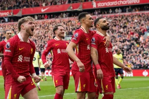 Arsenal trượt chân, Liverpool cần làm gì để vô địch Premier League?