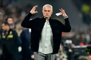 Mourinho lên tiếng về việc trở thành HLV trưởng Leeds United