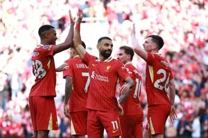 Chelsea vs Liverpool: Chào đón tân vương Premier League
