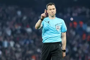 Trọng tài gây tranh cãi bắt chính trận chung kết Europa League