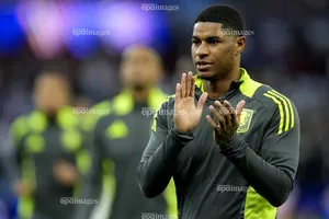 Barcelona hé lộ thời điểm chiêu mộ Rashford
