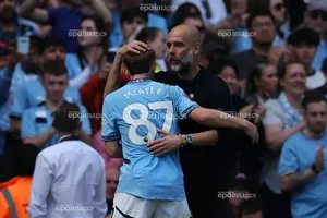 Ngôi sao Man City được MU để mắt bị Pep Guardiola loại khỏi đội hình