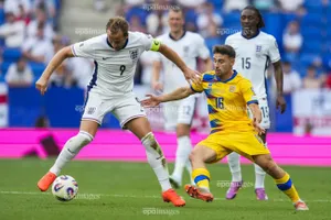 Đội tuyển Anh nhọc nhằn giành chiến thắng, Hà Lan có 3 điểm đầu tiên