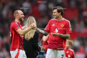 MU thông báo 9 cầu thủ ra đi