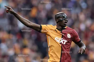 Osimhen từ chối gia nhập MU vì quá tôn trọng đồng đội