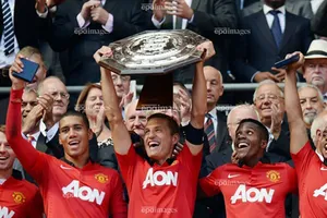 Liverpool mất quá nhiều thời gian cho vụ chuyển nhượng lịch sử, MU hoàn tất trong 4 ngày