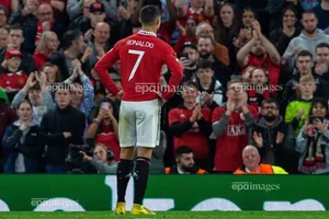 Vì sao fan MU không thể mua áo đấu có tên Ronaldo