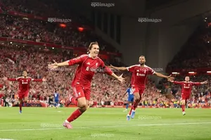 Liverpool thắng trận mở màn Premier League