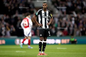 Liverpool tăng quỹ chuyển nhượng thêm 25 triệu bảng để chiêu mộ Isak