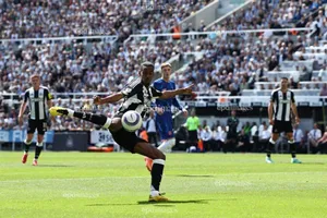 Isak có thể xé bỏ hợp đồng với Newcastle để gia nhập Liverpool