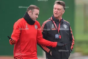 Rooney tiết lộ bình luận gây sốc của HLV MU