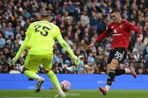 Donnarumma được thuyết phục gia nhập MU