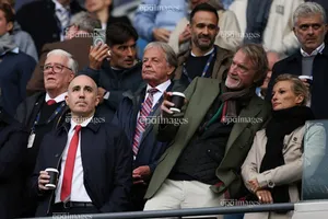 MU công bố doanh thu tăng không tưởng