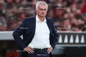 Mourinho lên tiếng về mức lương khủng ở Benfica