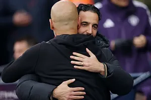 Huyền thoại của MU có thể thay thế Amorim