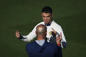 Ronaldo tuyên bố sẵn sàng từ bỏ sự nghiệp bóng đá cấp CLB