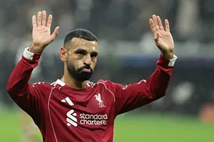 Salah có hành động bất thường, nội bộ Liverpool dậy sóng
