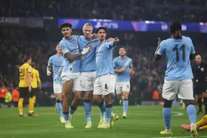 Man City thắng dễ, Barcelona hòa bạc nhược