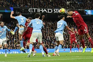 Liverpool nổi giận vì tiêu chuẩn kép về Man City