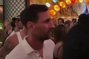 Xuất hiện đoạn video cho thấy Messi lạc lõng tại Inter Miami