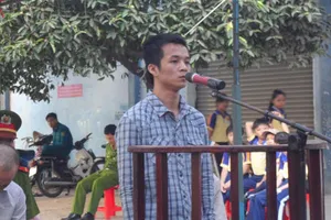 Cướp để lo tiền cho vợ sinh con?