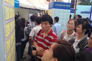 Đón thanh niên các tỉnh về TP.HCM phỏng vấn việc làm