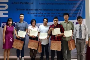 Trên 2 tỉ đồng học bổng cho sinh viên Pháp ngữ 