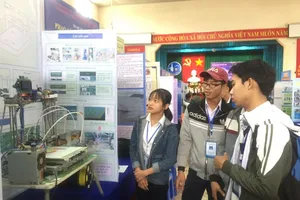 882 học sinh hào hứng dự thi khoa học kỹ thuật quốc gia