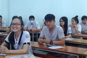 Hướng dẫn cán bộ coi thi nhận dạng các thiết bị công nghệ cao