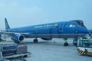 Siêu bão Mangkhut đổ bộ Trung Quốc hàng loạt chuyến bay bị hủy