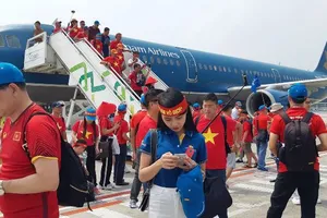  Điều thêm máy bay lớn đưa cổ động viên đi Malaysia cổ vũ