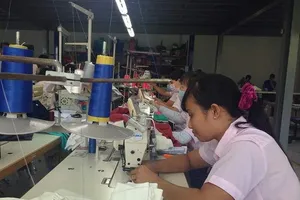 Lý do khiến mẹ Việt căng thẳng giữa công việc và gia đình