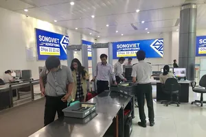 'Cầm nhầm' ví ở Tân Sơn Nhất, bị vịn lại ở sân bay Thọ Xuân