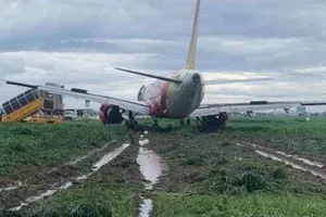 Máy bay trượt khỏi đường băng: Tất cả hành khách đã an toàn