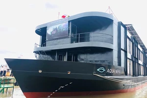 Tàu 5 sao đóng tại Việt Nam gia nhập du lịch sông Amazon