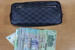 Khách bỏ quên 350 triệu tại sân bay Nội Bài