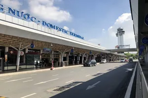 Hỏa tốc: Tạm ngưng nhập cảnh tại sân bay Tân Sơn Nhất