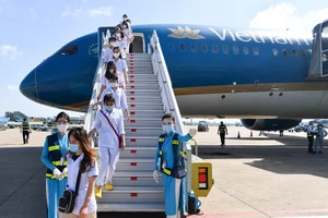 300 sinh viên, giảng viên y tế từ Hải Dương đến TP.HCM chống dịch