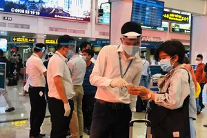 Chuyến bay từ TP.HCM đi Hà Nội bị hủy do thiếu chỗ cách ly ​