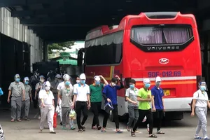 Kiến nghị tiêm mũi 3 vaccine cho 320.000 công nhân 