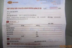 Đình chỉ tài xế thu tiền cao hơn hợp đồng ở sân bay Tân Sơn Nhất