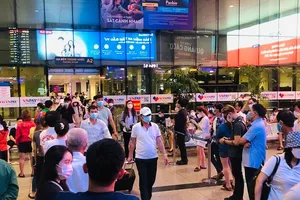 Cao điểm hè giá vé máy bay tăng nhiệt