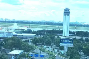 Bổ sung 3,5 ha để dời 12 ụ bê tông tại sân bay Tân Sơn Nhất