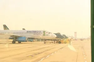 Lý do khiến các chuyến bay khó cất, hạ cánh tại sân bay Tân Sơn Nhất