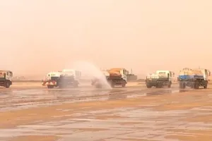 50 xe bồn tưới nước dập bụi ở sân bay Long Thành 